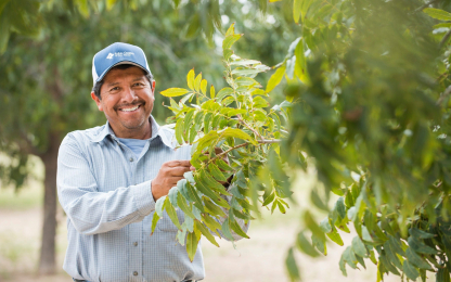 FNM-Willie-Hernandez110small